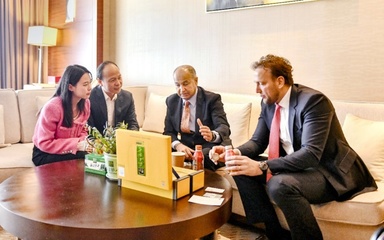 國草助力橫店馬拉松活力開跑