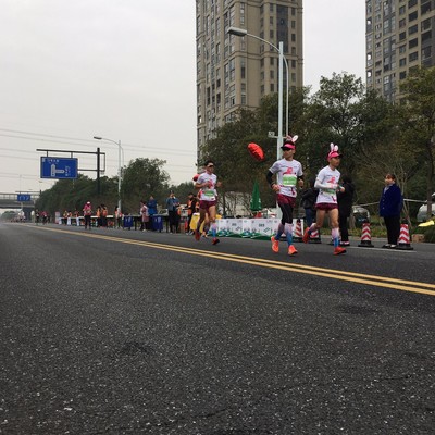 2017杭州國際女子馬拉松圓滿完賽--跑哪兒提供賽事技術支持 !