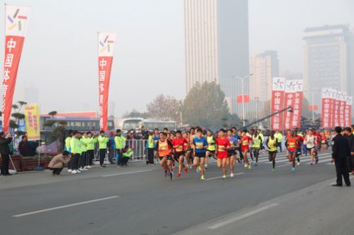 白象食品助力信陽國際馬拉松 大骨面骨湯加勁激情開跑