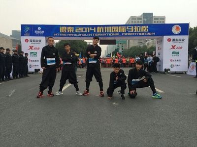 《忍者必須死2》跑酷團亂入杭州國際馬拉松