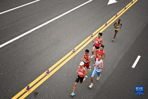 田徑 何杰獲得男子馬拉松冠軍