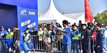 奔跑的 世界小商品之都 義烏馬拉松賽成全民節(jié)日