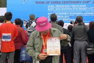 2011杭州國際馬拉松賽中抓拍的一些比較好玩的鏡頭